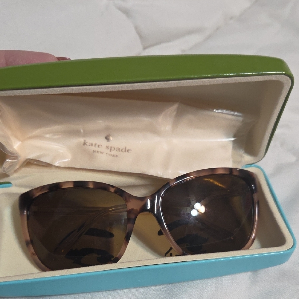 Kate Spade Olive Green Eyeglass Case And Sunglasses - Picture 2 of 3